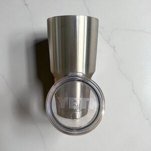 YETI 30oz Rambler Stainless Steal With Original Lid NO Straw Silver Stainless